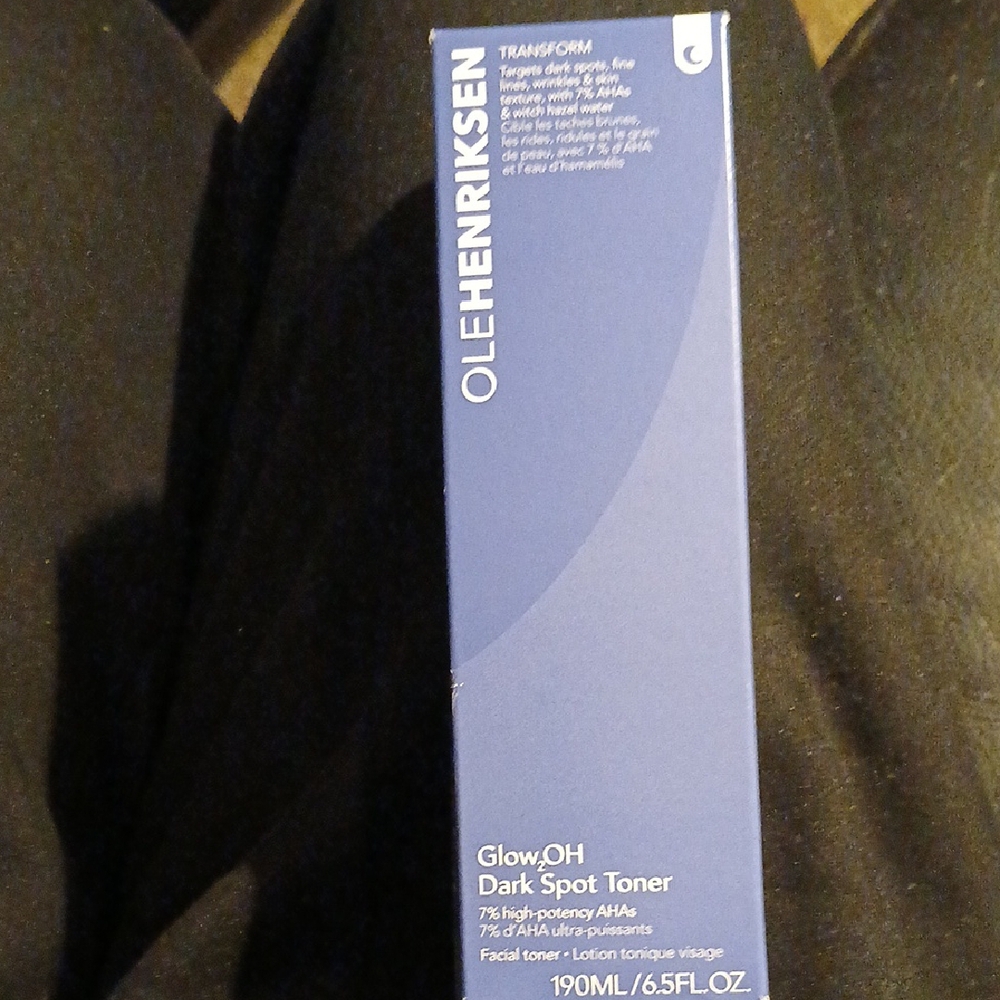 Ole Henriksen Glow2OH Toner in Blue Box
